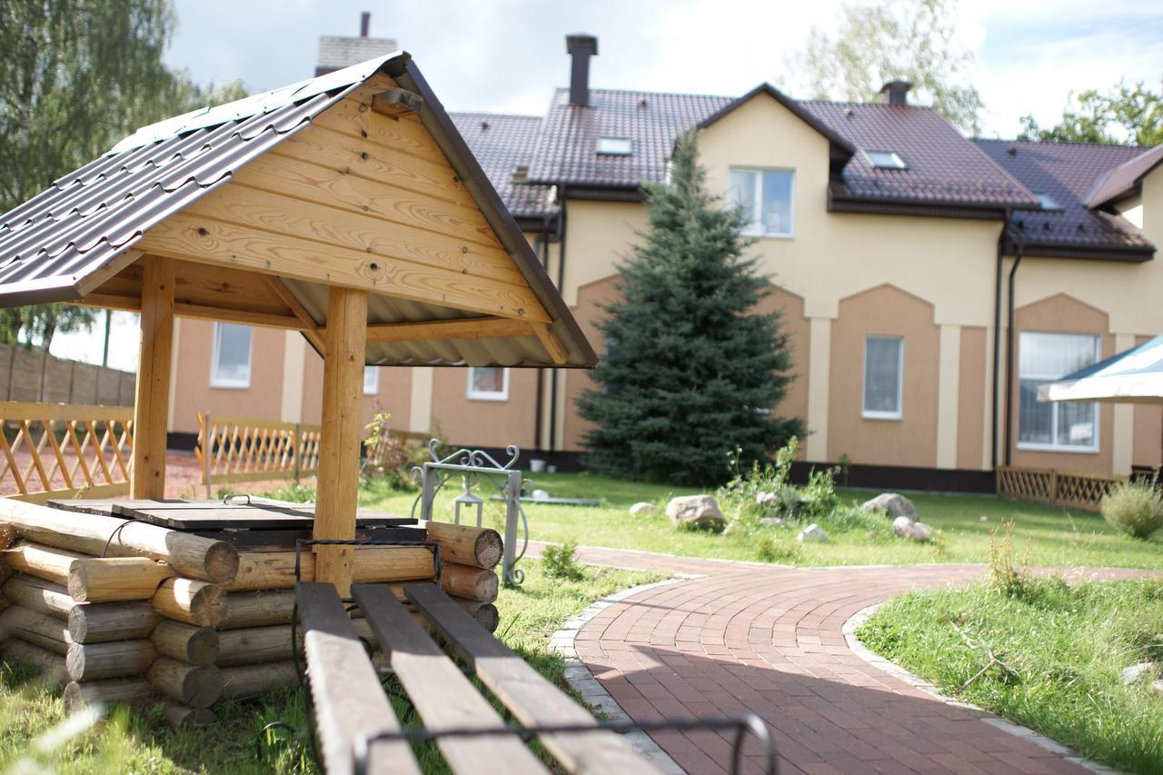 Gostinnyi Dvor Polotsk Polatsk Exterior photo